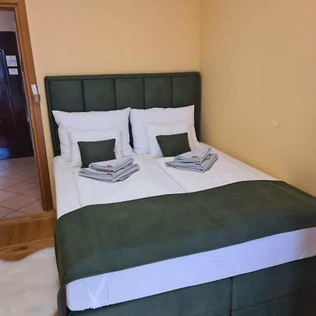 Apartman *Joy* Ösek Dış mekan fotoğraf