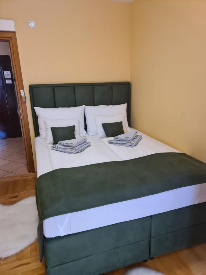 Apartman *Joy* Ösek Dış mekan fotoğraf