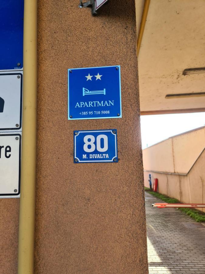 Apartman *Joy* Ösek Dış mekan fotoğraf